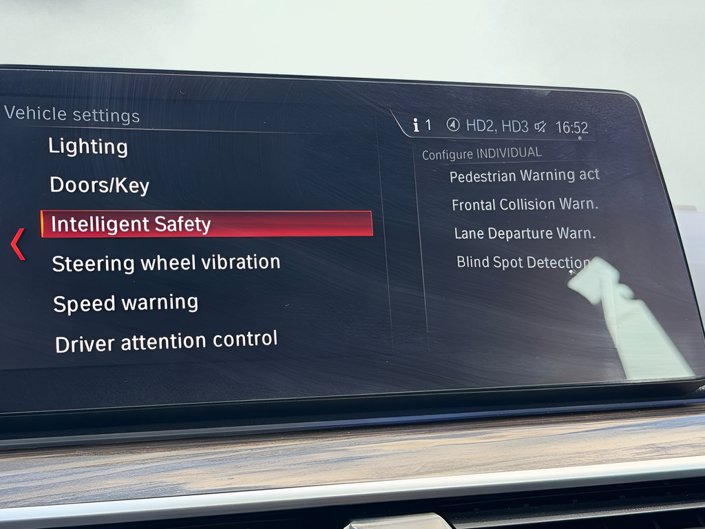Used 2017 BMW 540i RWD image 47