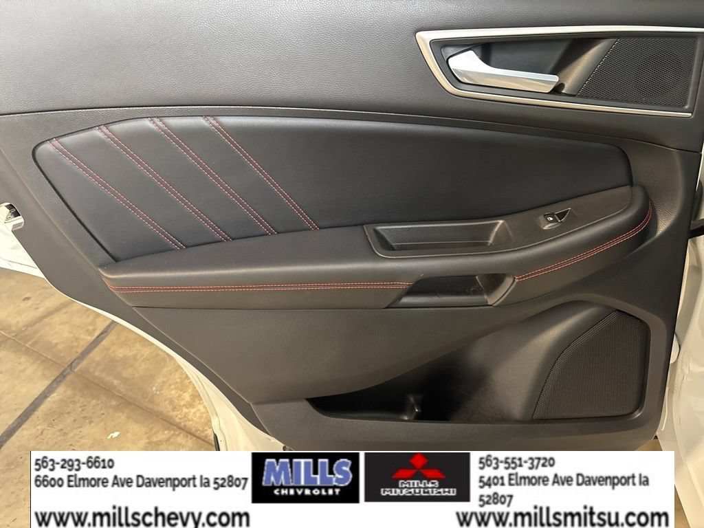 Used 2022 Ford Edge ST-Line w/ Cold Weather Package AWD/4WD image 11