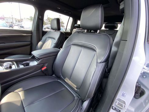 New 2025 Jeep Grand Cherokee L Limited w/ Black Appearance Package RWD image 9