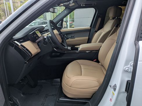 New 2026 Land Rover Range Rover Sport SE AWD/4WD image 24