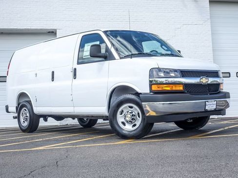 New 2026 Chevrolet Express 2500 w/ Communications Package RWD image 2