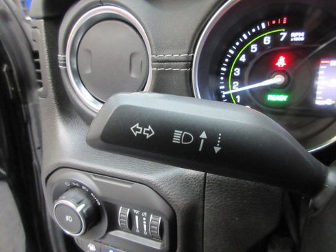 Used 2021 Jeep Wrangler Unlimited Sahara w/ Cold Weather Group image 20