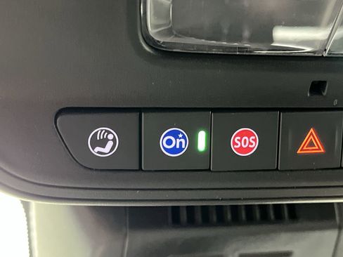 Certified 2025 GMC Terrain Elevation AWD/4WD image 24