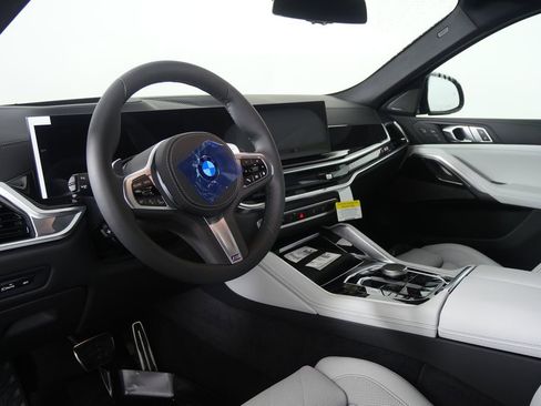 New 2026 BMW X6 xDrive40i image 13