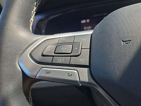 Used 2022 Volkswagen Taos SE AWD/4WD image 18