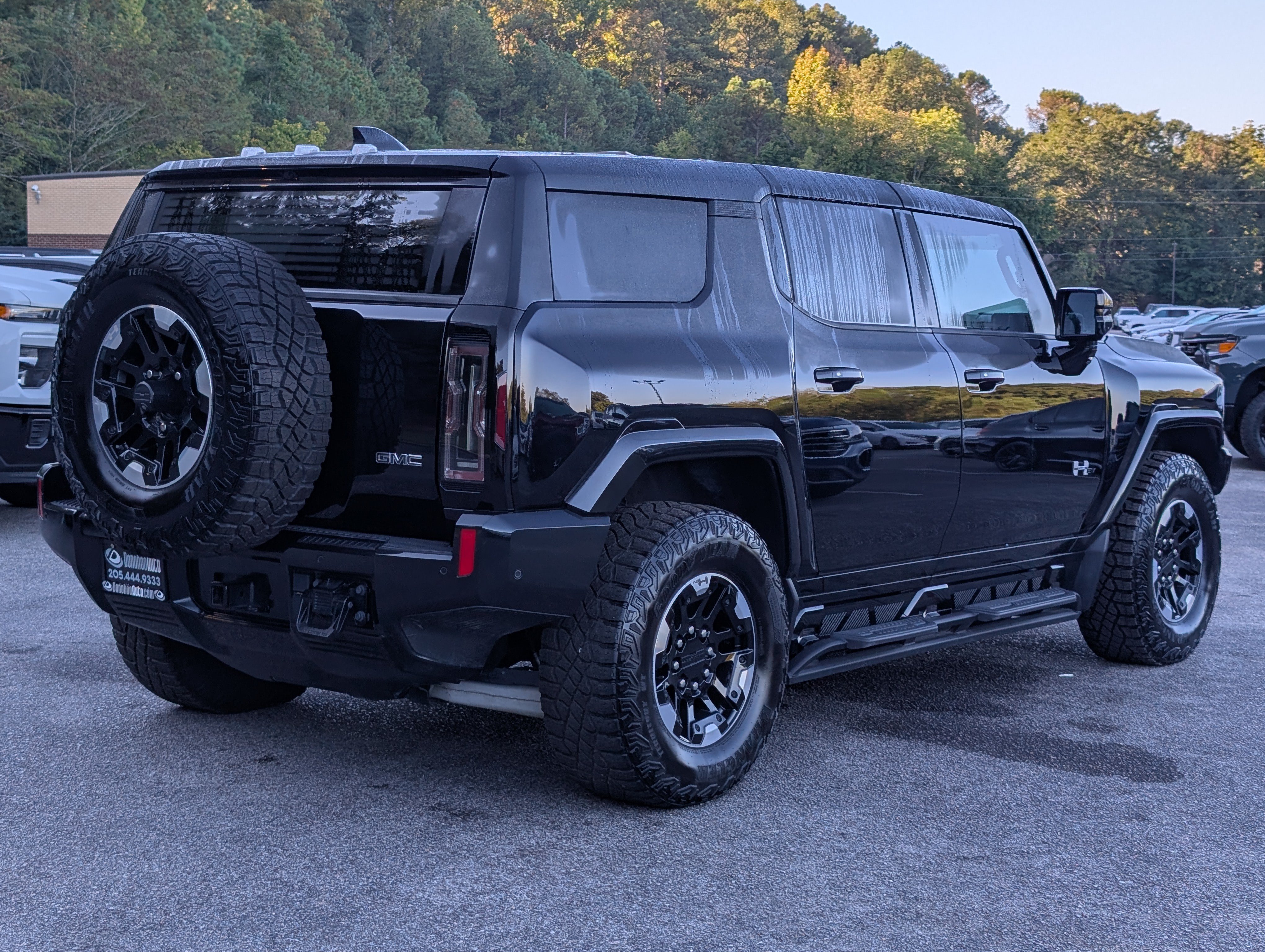Used 2024 GMC Hummer EV 2X w/ Extreme Off-Road Package AWD/4WD image 9