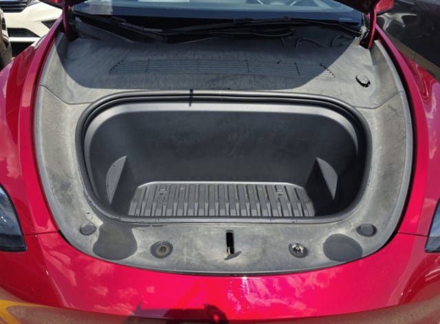 Used 2025 Tesla Model Y Long Range RWD image 6