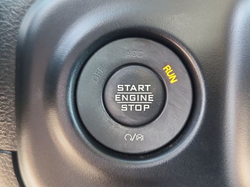 Used 2023 Jeep Gladiator Rubicon w/ LED Lighting Group AWD/4WD image 22