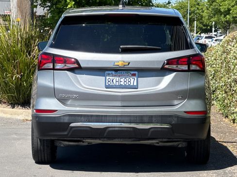 Used 2024 Chevrolet Equinox LT w/ LPO, Floor Liner Package FWD image 5