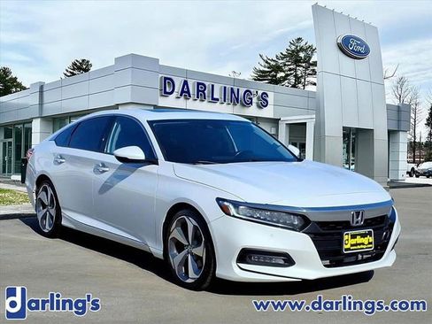 Used 2018 Honda Accord Touring image 3