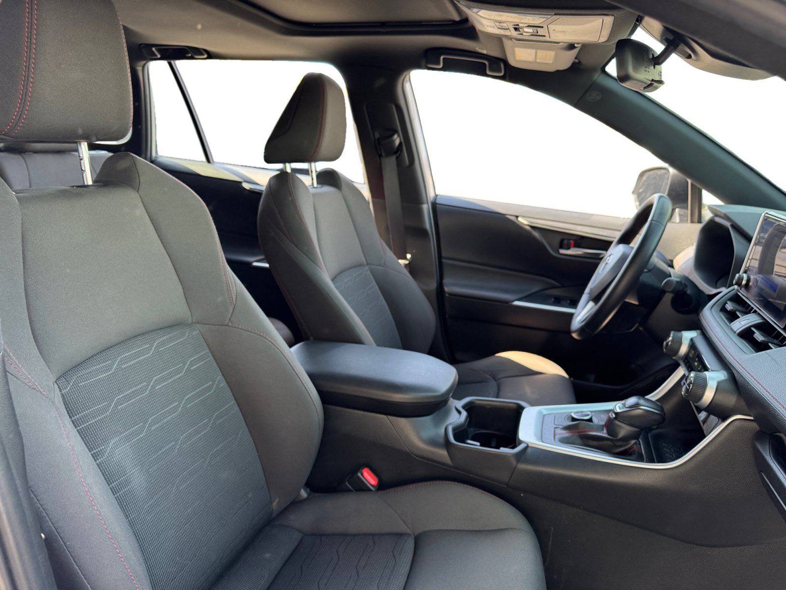 Used 2024 Toyota RAV4 SE w/ Weather & Moonroof Package AWD/4WD image 15