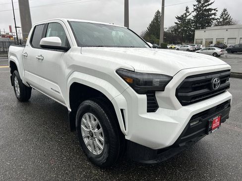 New 2026 Toyota Tacoma SR5 image 3