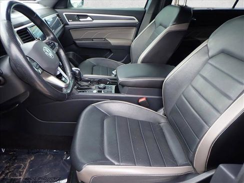 Used 2022 Volkswagen Atlas Cross Sport SEL Premium R-Line image 13