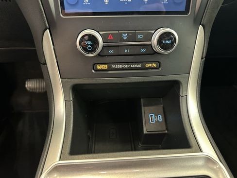 Used 2023 Ford Edge SEL w/ Convenience Package AWD/4WD image 32