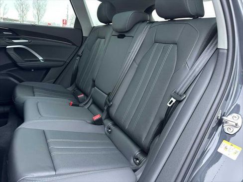 New 2025 Audi Q5 Premium Plus image 17