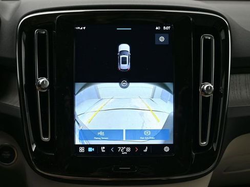 Used 2023 Volvo XC40 B4 Plus w/ Driver Assist Package image 20