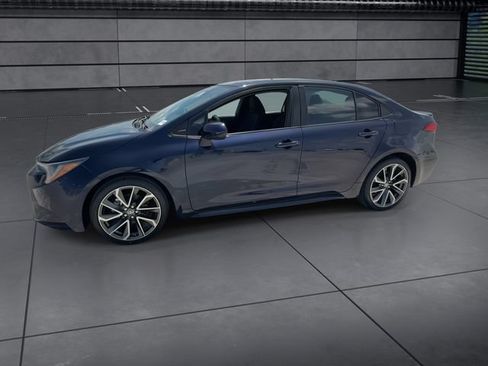 Used 2022 Toyota Corolla LE FWD image 5