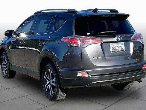 Used 2016 Toyota RAV4 LE FWD image 11
