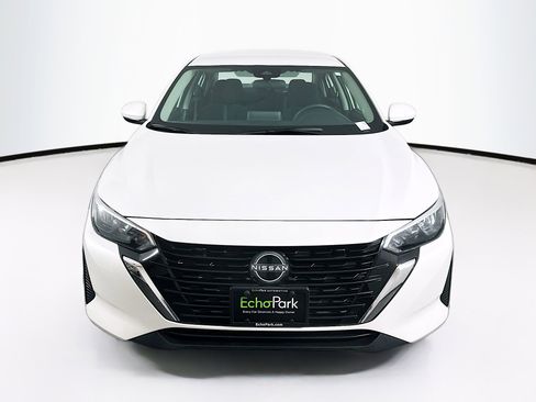 Used 2024 Nissan Sentra SV image 2