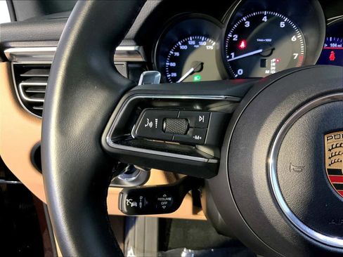 Certified 2024 Porsche Macan w/ Premium Plus Package AWD/4WD image 27