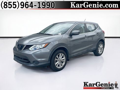 Used 2019 Nissan Rogue Sport S w/ Appearance Package FWD image 1