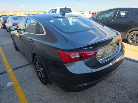 Used 2017 Chevrolet Malibu LT w/ Leather Package FWD image 2