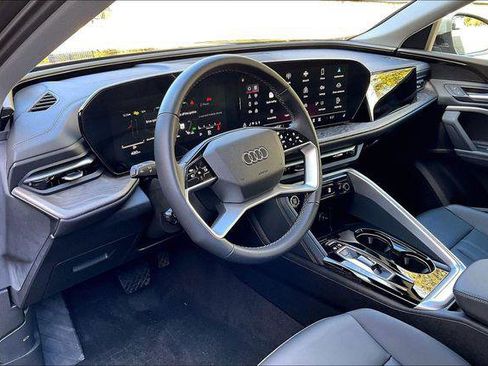 Certified 2025 Audi Q5 Premium w/ Convenience Package image 12