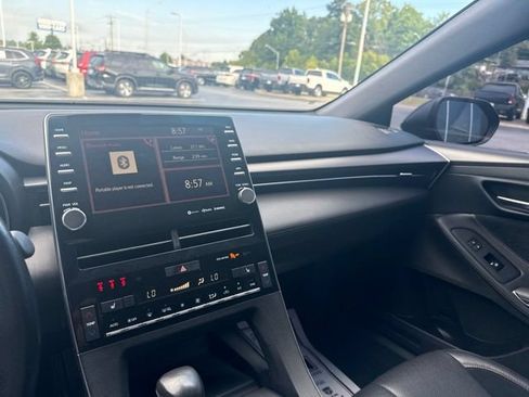 Used 2019 Toyota Avalon XSE FWD image 22