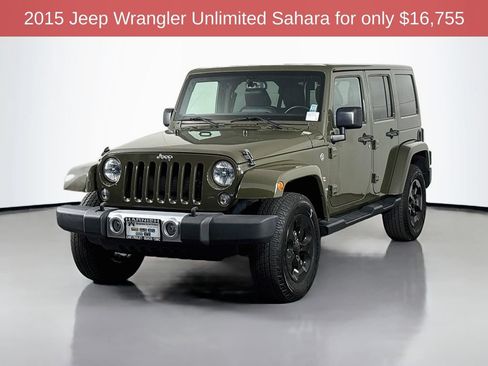 Used 2015 Jeep Wrangler Unlimited Sahara w/ Connectivity Group AWD/4WD image 3