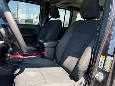 Used 2023 Jeep Wrangler Unlimited Sport AWD/4WD image 5