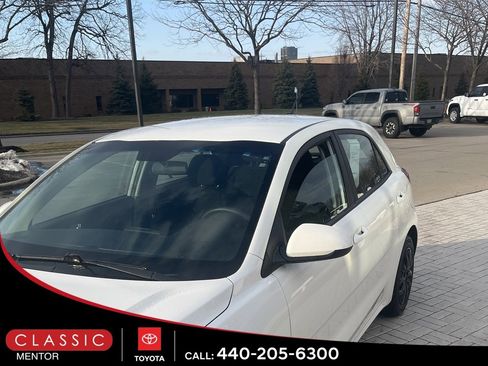 Used 2019 Kia Rio S image 2