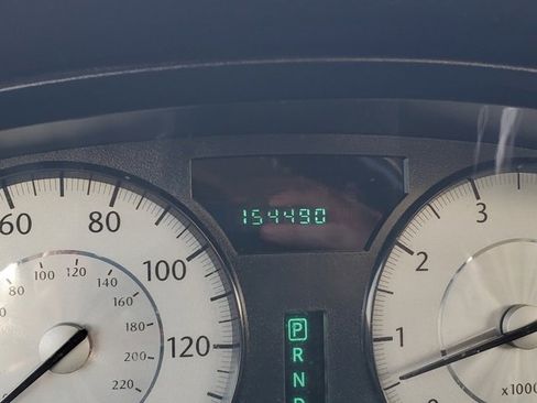 Used 2009 Chrysler 300 Touring image 16