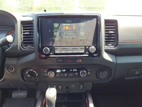 Used 2024 Nissan Frontier PRO-4X w/ Pro Convenience Package AWD/4WD image 11