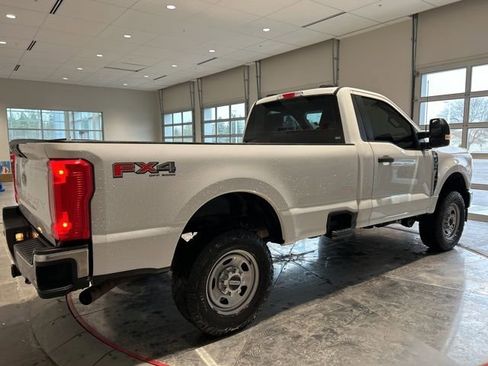 Used 2023 Ford F350 XL w/ FX4 Off-Road Package AWD/4WD image 7
