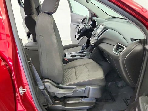 Used 2018 Chevrolet Equinox LT FWD image 29