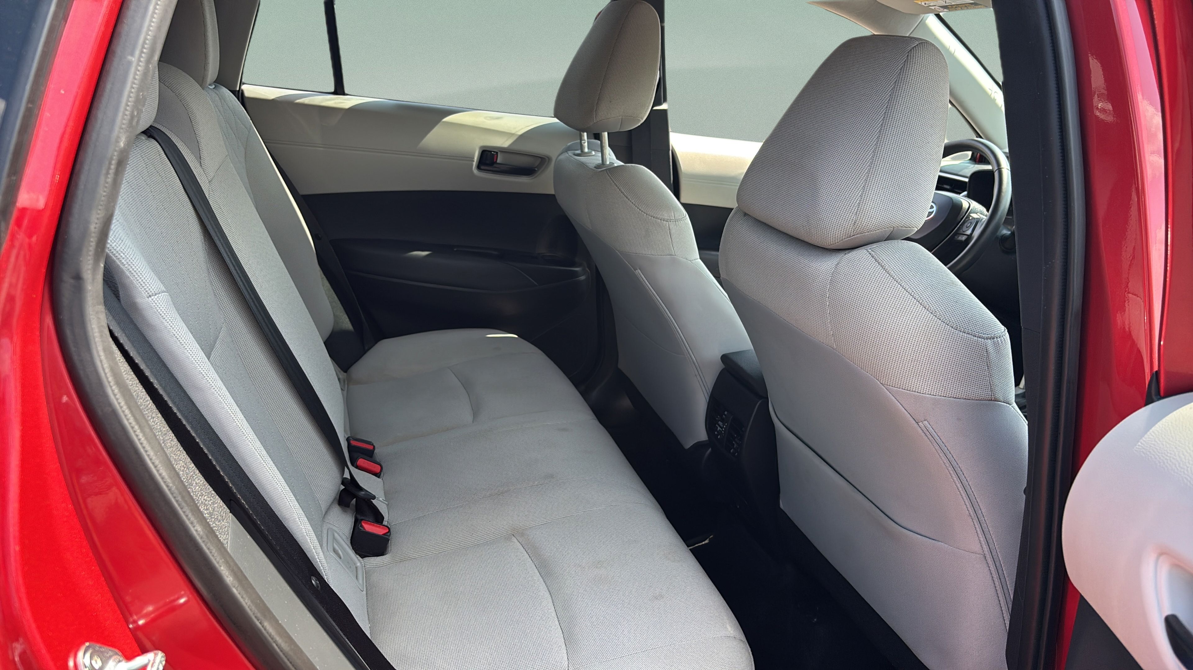 Used 2025 Toyota Corolla Cross LE FWD image 14