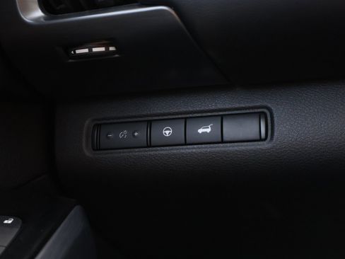 Used 2025 Nissan Pathfinder SL image 38