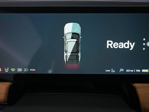Used 2025 Rivian R1S Premium Dual AWD/4WD image 31
