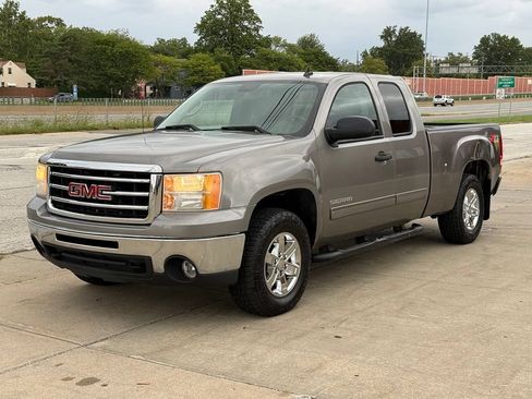 Used 2013 GMC Sierra 1500 SLE w/ Power Tech Package AWD/4WD image 1