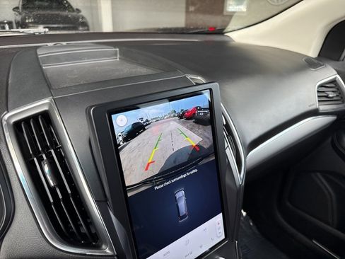 Used 2022 Ford Edge Titanium w/ Equipment Group 301A image 6