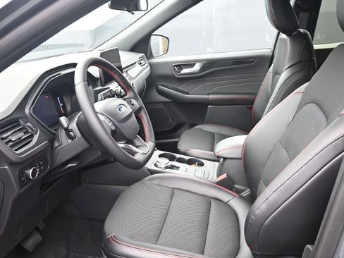 New 2026 Ford Escape ST-Line w/ Cold Weather Package image 32