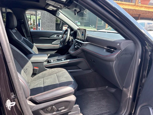 Used 2025 Ford Explorer ST AWD/4WD image 17