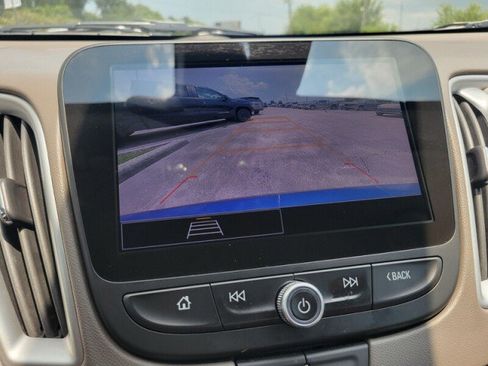 Used 2023 Chevrolet Malibu LT FWD image 22