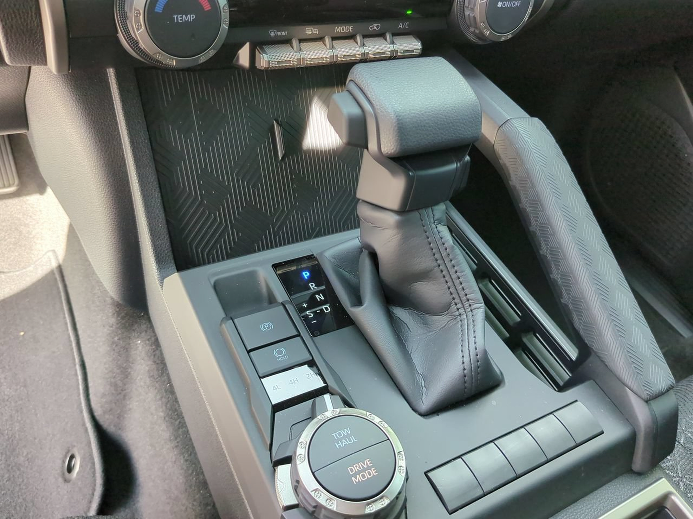 Used 2026 Toyota 4Runner SR5 AWD/4WD image 16