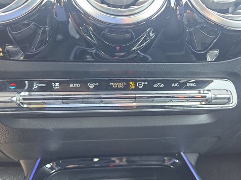 Certified 2021 Mercedes-Benz GLA 250 image 24
