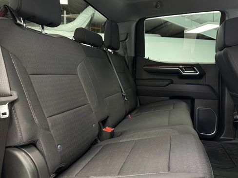 Used 2023 GMC Sierra 1500 SLE image 31