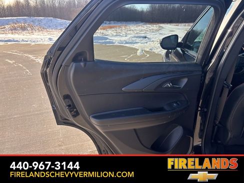 Used 2024 Chevrolet TrailBlazer RS w/ Convenience Package image 40