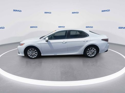Used 2022 Toyota Camry LE FWD image 5
