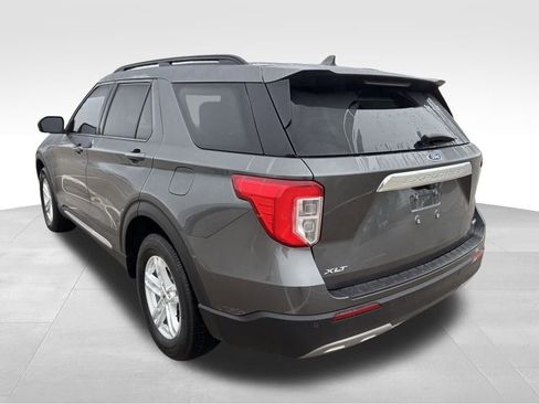 Used 2020 Ford Explorer XLT w/ Equipment Group 202A image 4