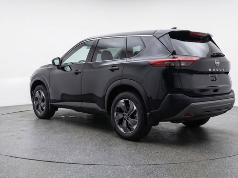 Used 2025 Nissan Rogue SV image 5